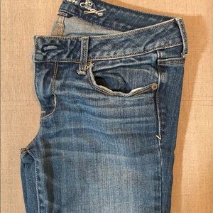 Women’s size 6 short skinny jeans